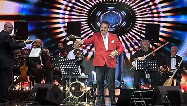 İbrahim Tatlıses, 12 Yılın Ardından Muhteşem Dönüşüyle Hayranlarını Büyüledi