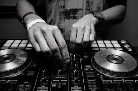 FlatRadyo.com Yeni DJ’lerini Arıyor! 
