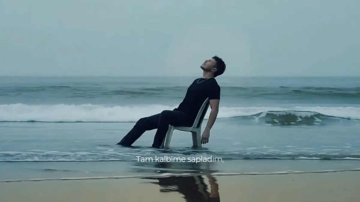 Seni Kendime Sakladım (Official Visualizer)